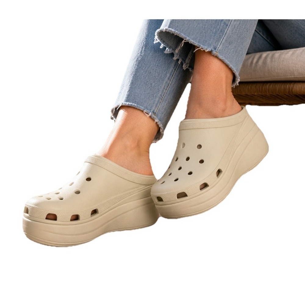 Crocs Siren Clog Bone Platform Slip On M9 W11 Beige NWT 208547-2Y2